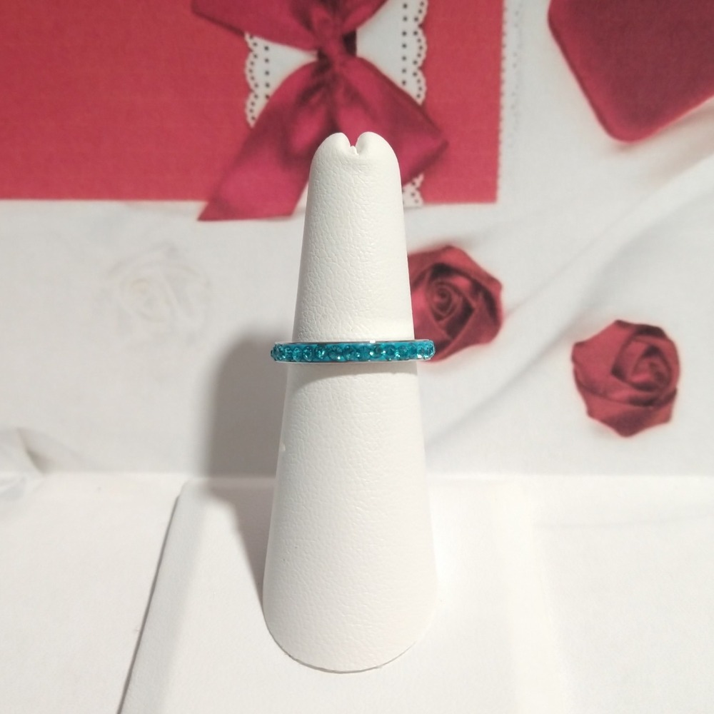 Eternity Band Ring Blue Rhinestone Silver Tone Stackable Women's Size 6 - Picture 2 of 7